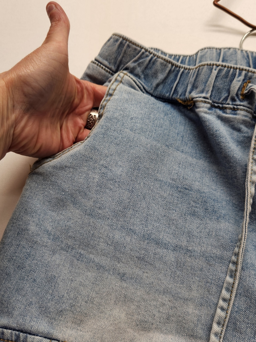 ⭐️ Almost Famous High Rise Denim Cargo Jogger Jeans Light Wash Utility Large - Picture 3 of 14